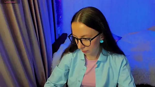 CurlySteph online show from 10-26-25, 04:46