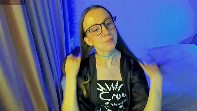 CurlySteph online show from 10-31-25, 04:30