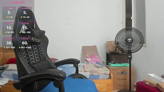 Snapshot of Britney_beg1 chatting on 03-24-26, 05:12 Britney beg1 online show from 03-24-26, 05:12