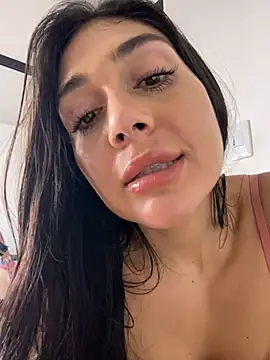 LaanaCooper online show from 02-18-25, 12:39