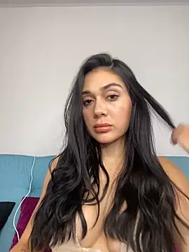 LaanaCooper online show from 02-28-25, 06:52
