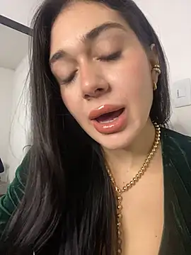 LaanaCooper online show from 03-17-25, 02:01