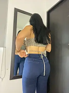 LaanaCooper online show from 03-18-25, 01:31
