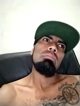 Snapshot of Chacal_Armyy chatting on 11-15-25, 01:14 Chacal Armyy online show from 11-15-25, 01:14