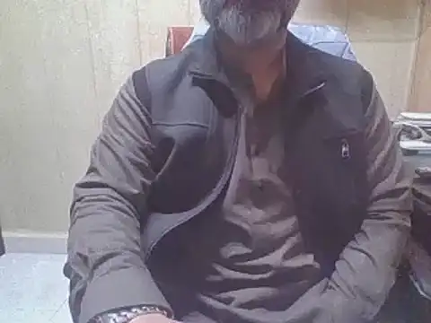 hairymaster95 online show from 12-16-25, 04:17