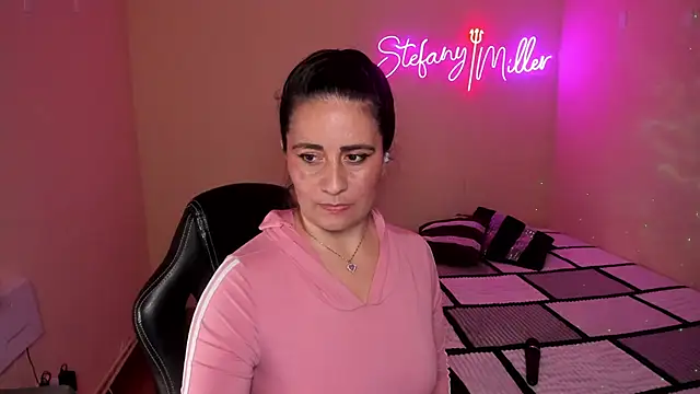 stefany miller77 online show from 01-10-25, 12:47
