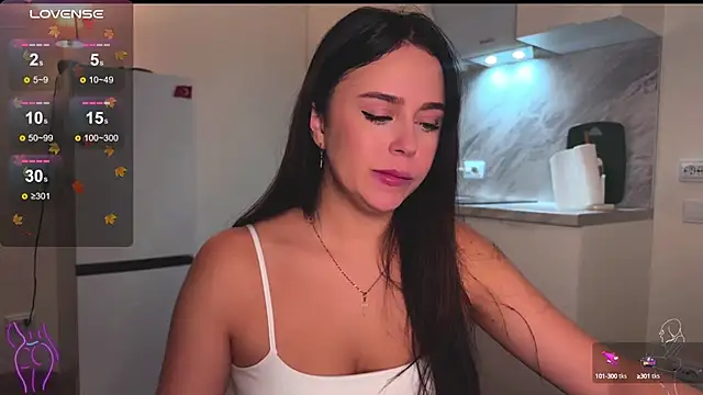 Snapshot of Megan_Nilson chatting on 12-29-24, 08:26 Megan Nilson online show from 12-29-24, 08:26