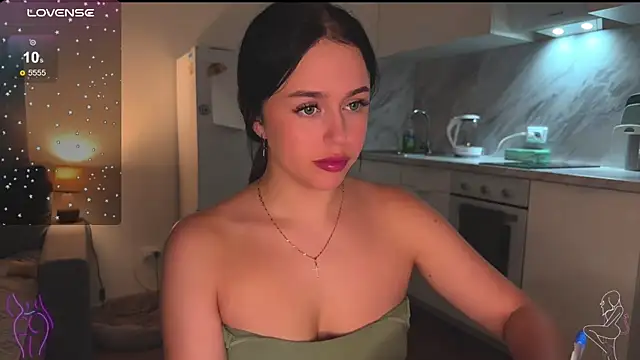 Snapshot of Megan_Nilson chatting on 02-11-25, 06:33 Megan Nilson online show from 02-11-25, 06:33