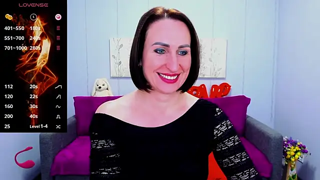 Nia Smithh online show from 02-20-25, 01:19