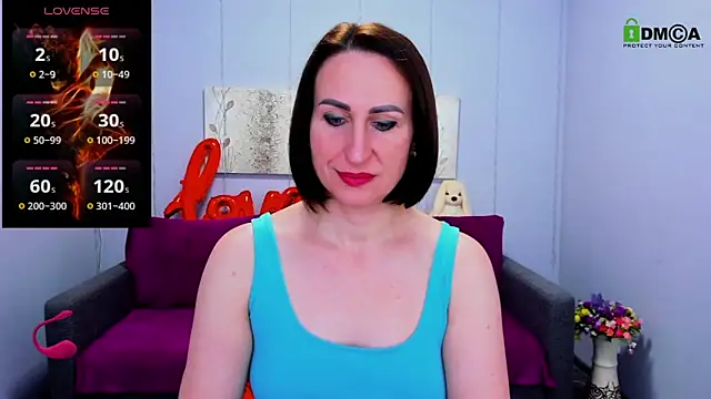 Nia Smithh online show from 03-11-25, 01:23