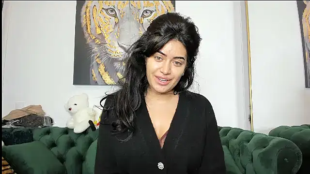 AnnaKarin online show from 02-25-25, 10:26