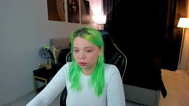 Snapshot of EnergyBunny_1 chatting on 10-15-25, 07:36 EnergyBunny 1 online show from 10-15-25, 07:36