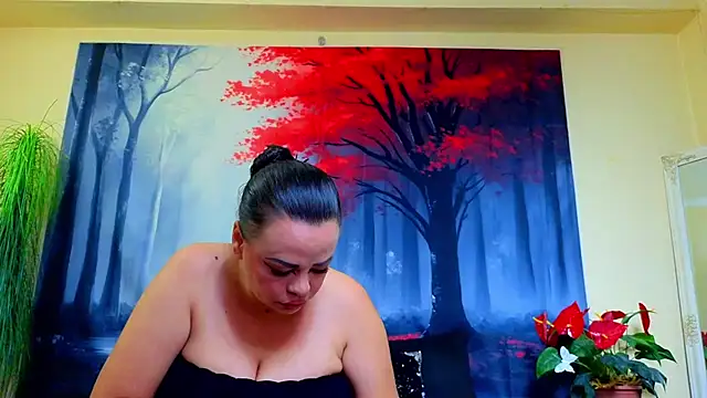 ElizabethEven online show from 10-21-25, 01:39