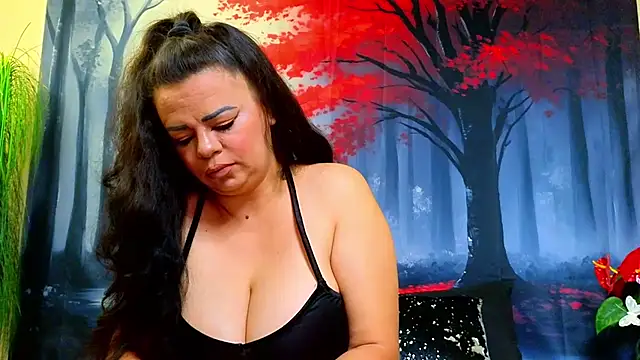 ElizabethEven online show from 10-25-25, 08:58