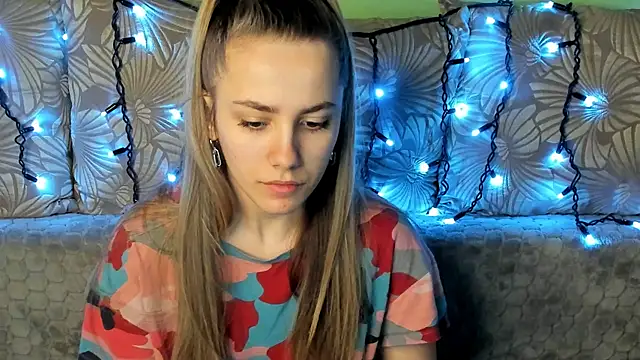 Snapshot of MaggieCake chatting on 01-31-25, 05:19 MaggieCake online show from 01-31-25, 05:19
