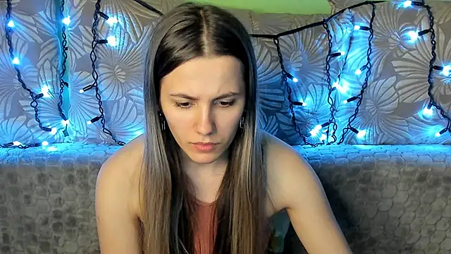 Snapshot of MaggieCake chatting on 02-13-25, 05:26 MaggieCake online show from 02-13-25, 05:26
