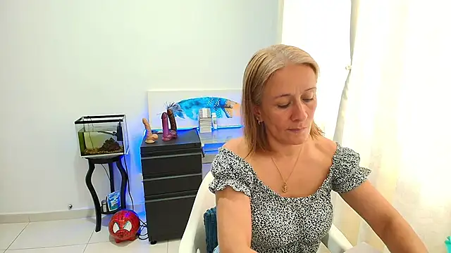 Naty Stone online show from 10-16-25, 09:16