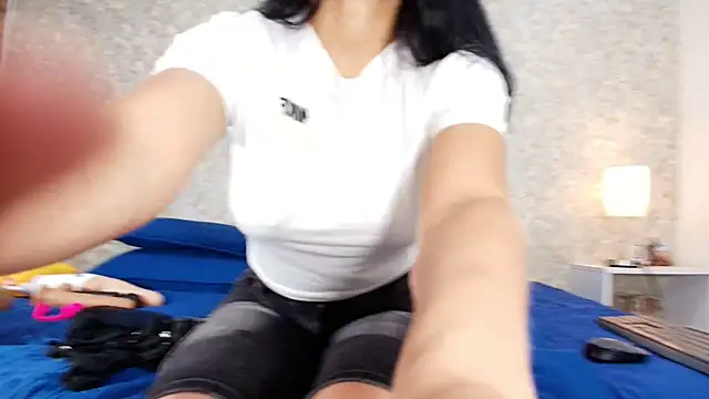 Snapshot of samanta_360 chatting on 10-09-25, 11:52 samanta 360 online show from 10-09-25, 11:52