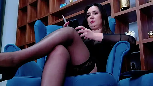 Snapshot of Mistress_Audrey chatting on 10-25-25, 05:59 Mistress Audrey online show from 10-25-25, 05:59