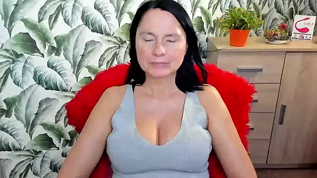 Ellennaughty online show from 01-14-25, 12:43