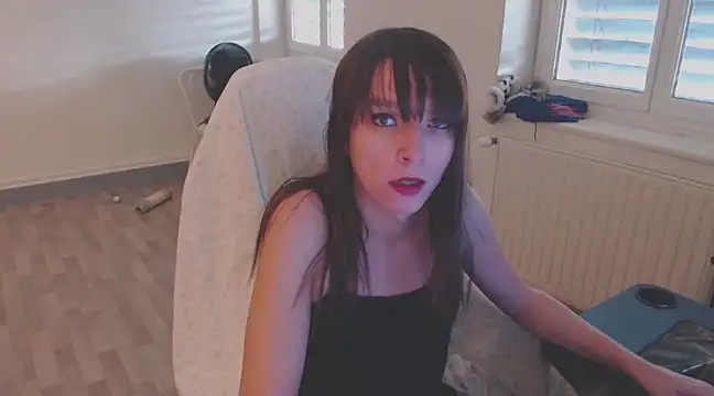 missthon0 online show from 12-06-24, 11:33