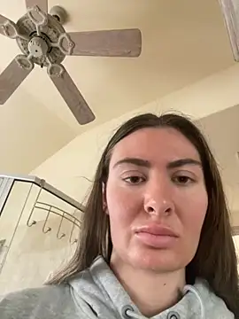 Snapshot of Alyssa_rhoades chatting on 10-20-25, 04:51 Alyssa rhoades online show from 10-20-25, 04:51