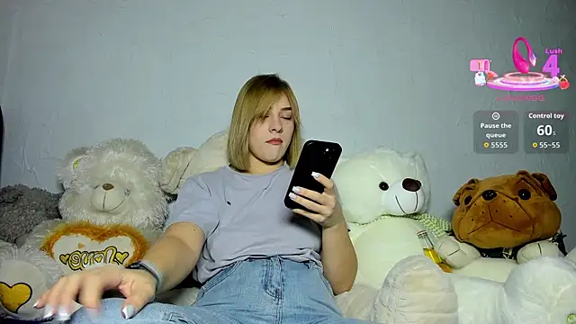 KindKristy online show from 10-13-25, 05:18