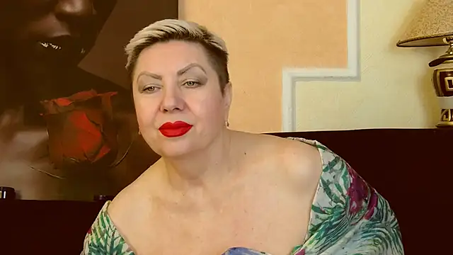 LadyPosh online show from 12-18-24, 10:02