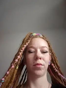 LucidLucy online show from 02-20-26, 01:55