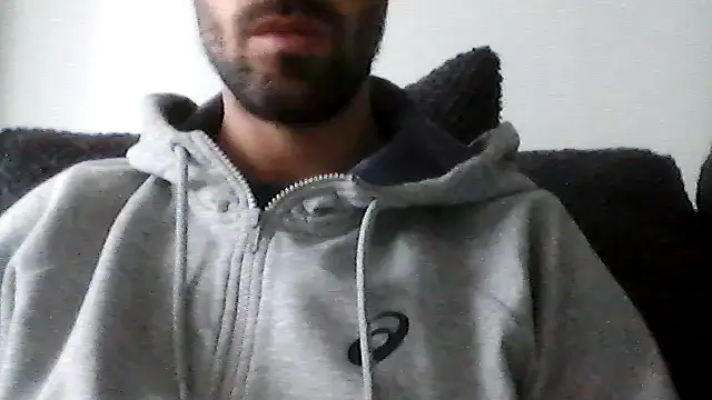 Snapshot of juju156111 chatting on 10-12-25, 07:51 juju156111 online show from 10-12-25, 07:51