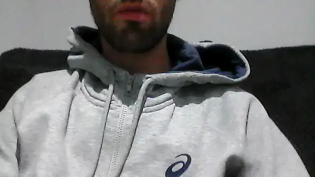 Snapshot of juju156111 chatting on 11-06-25, 08:32 juju156111 online show from 11-06-25, 08:32