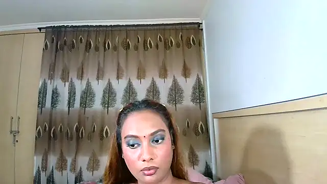 Snapshot of sexyindianchic chatting on 02-04-25, 08:28 sexyindianchic online show from 02-04-25, 08:28