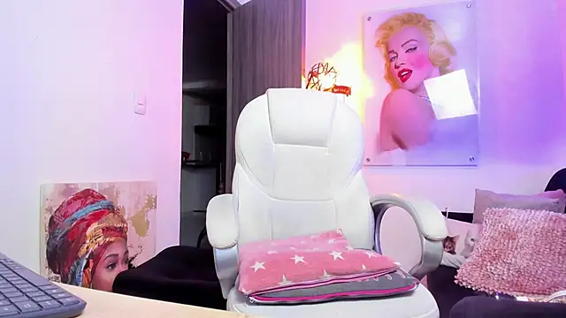 KimberlySaen online show from 12-15-24, 01:35