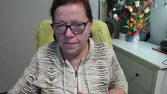 Snapshot of Adelewildx chatting on 02-11-26, 03:55 Adelewildx online show from 02-11-26, 03:55