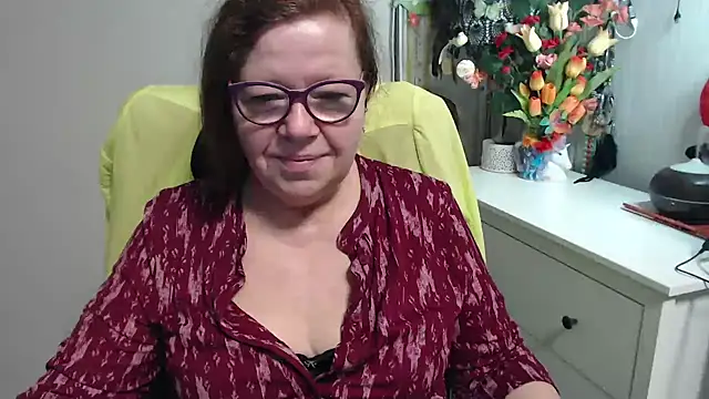 Snapshot of Adelewildx chatting on 02-18-26, 04:30 Adelewildx online show from 02-18-26, 04:30