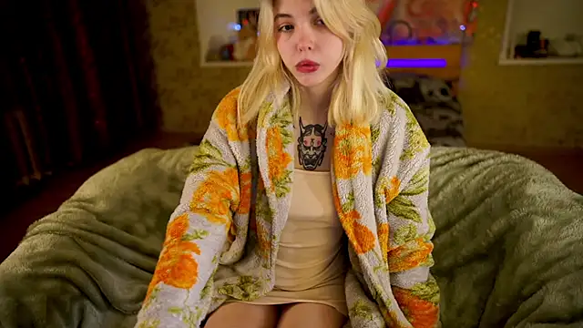 Allison Cuty online show from 02-18-25, 07:19