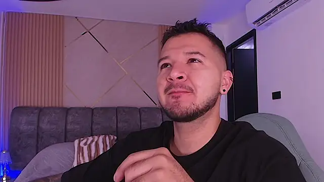 Snapshot of mister_miike chatting on 02-17-26, 03:03 mister miike online show from 02-17-26, 03:03