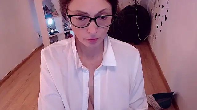 CaringSophie online show from 01-31-25, 12:18