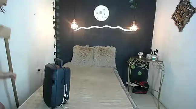 Snapshot of SexyKataShow chatting on 02-22-25, 07:14 SexyKataShow online show from 02-22-25, 07:14