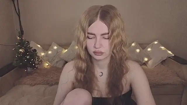 ViolettaLopez online show from 12-21-25, 10:44