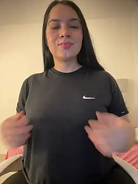  queen sofia online show from 03-05-25, 02:14