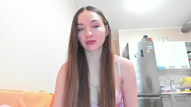 Snapshot of Naughty_Molly chatting on 01-06-25, 12:57 Naughty Molly online show from 01-06-25, 12:57