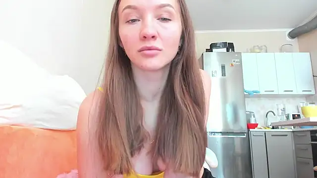 Snapshot of Naughty_Molly chatting on 09-26-25, 08:51 Naughty Molly online show from 09-26-25, 08:51