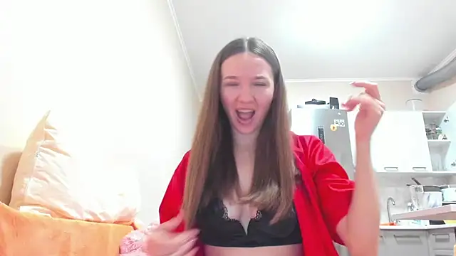 Snapshot of Naughty_Molly chatting on 10-29-25, 03:03 Naughty Molly online show from 10-29-25, 03:03