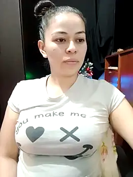 mayhott2 online show from 12-19-24, 11:46