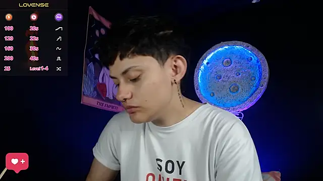 girl intense444 online show from 01-14-26, 01:06