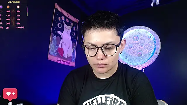 Snapshot of girl_intense444 chatting on 02-12-26, 12:55 girl intense444 online show from 02-12-26, 12:55