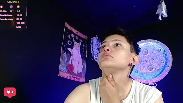 Snapshot of girl_intense444 chatting on 02-14-26, 12:57 girl intense444 online show from 02-14-26, 12:57