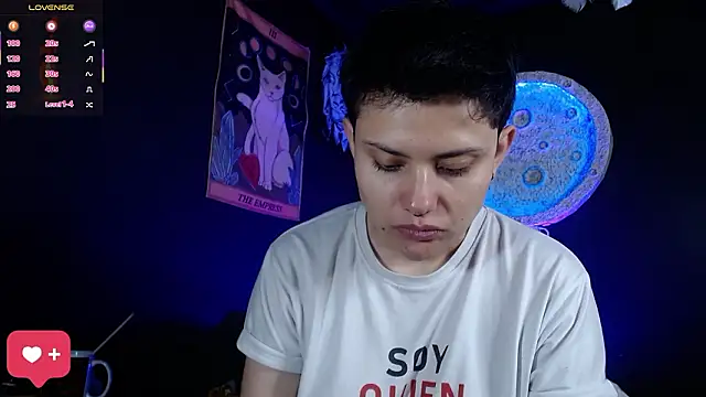 Snapshot of girl_intense444 chatting on 02-19-26, 01:07 girl intense444 online show from 02-19-26, 01:07