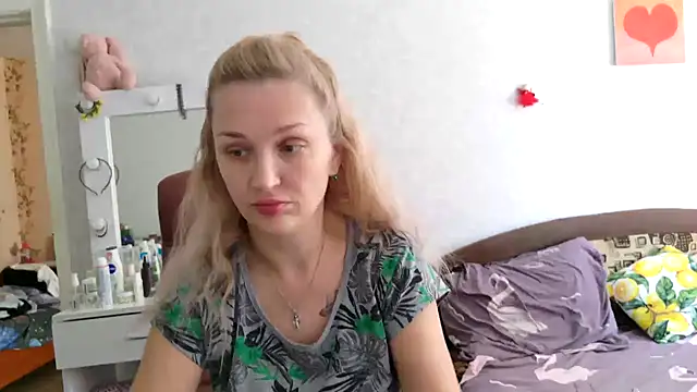 ModelEva online show from 09-23-25, 09:45